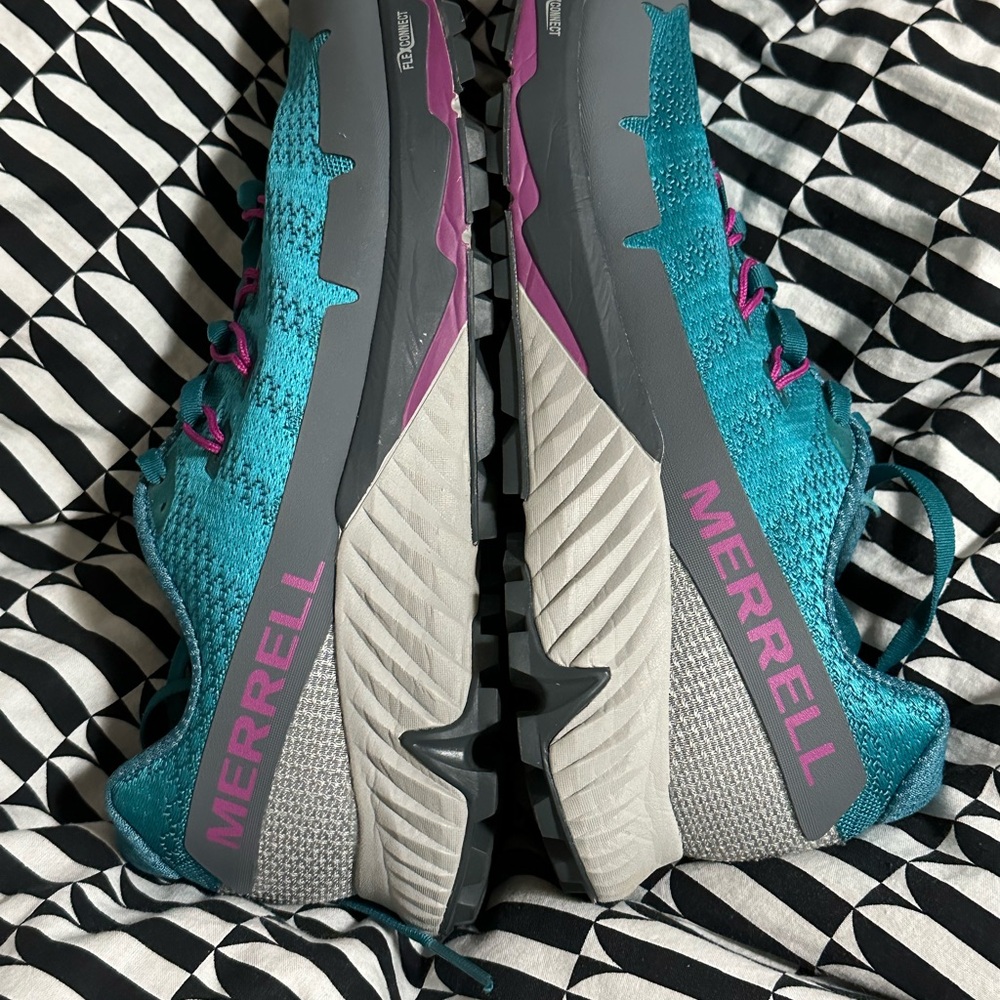 BNWOT Merrell Blue and Gray Athletic Shoes Lightweight Mesh Design - Picture 4 of 5
